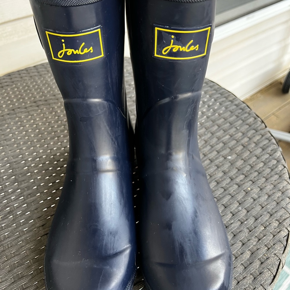 Gently used Joules Welly. Size 10 women. Navy blue.